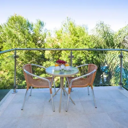 Lucile - Coralli Beachfront *