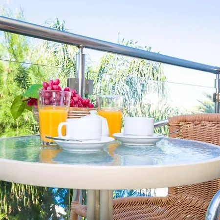 Lucile - Coralli Beachfront Paralimni