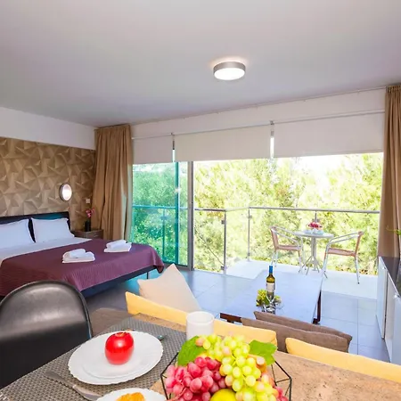 Lucile - Coralli Beachfront