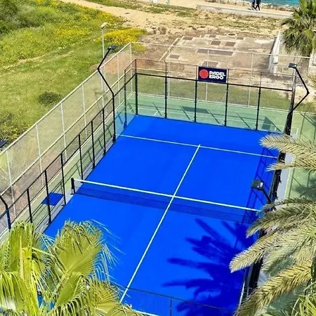 Lucile - Coralli Beachfront * Paralimni