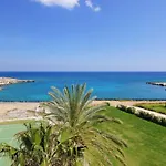 Lägenhet Lucile - Coralli Beachfront *