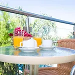 Lucile - Coralli Beachfront Paralimni