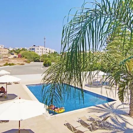 Lucile - Coralli Beachfront Paralimni