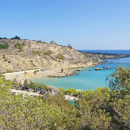 Lucile - Coralli Beachfront Apartamento Paralimni
