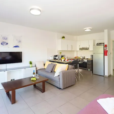 Apartamento Lucile - Coralli Beachfront