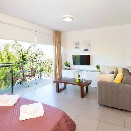 Lucile - Coralli Beachfront Apartmán Paralimni