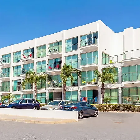 Lucile - Coralli Beachfront * Paralimni